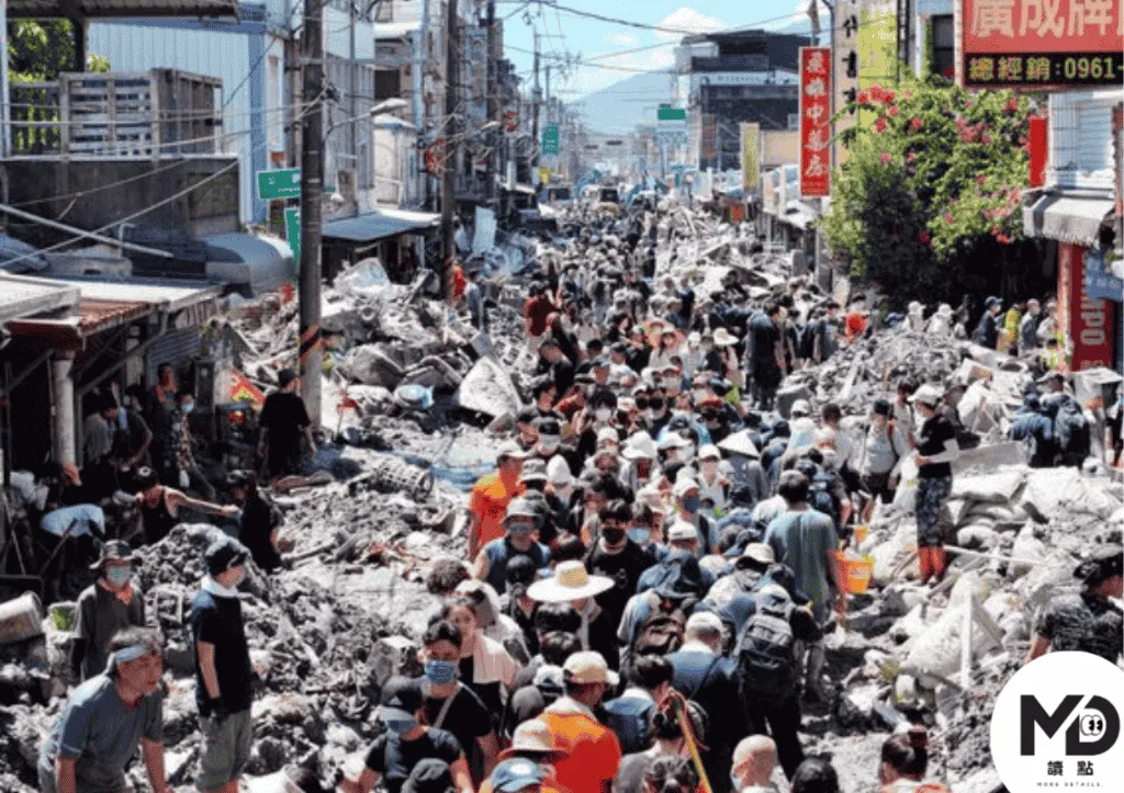 全台各地志工湧入光復救災