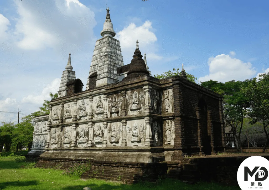 柴尤寺有著精緻灰泥浮雕外牆