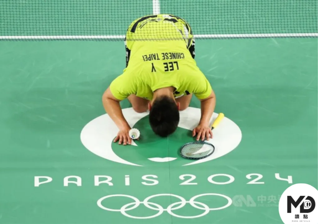 李洋巴黎奧運摘金後親吻球場告別