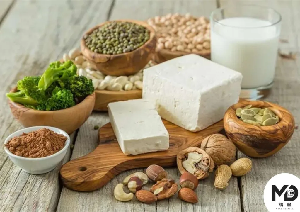 蛋白質攝取完整指南：吃不夠的6個症狀、增肌減脂各需要多少、掌心法則簡單算