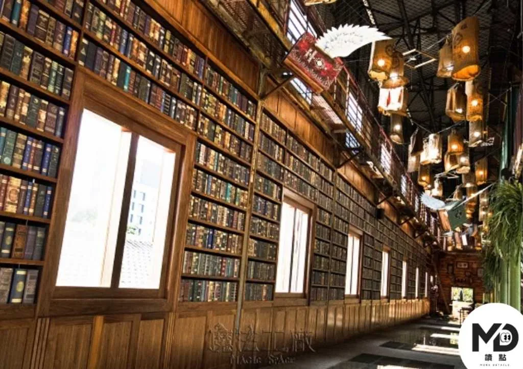 魔法工廠飛天魔法書與大書櫃怎麼拍都出片