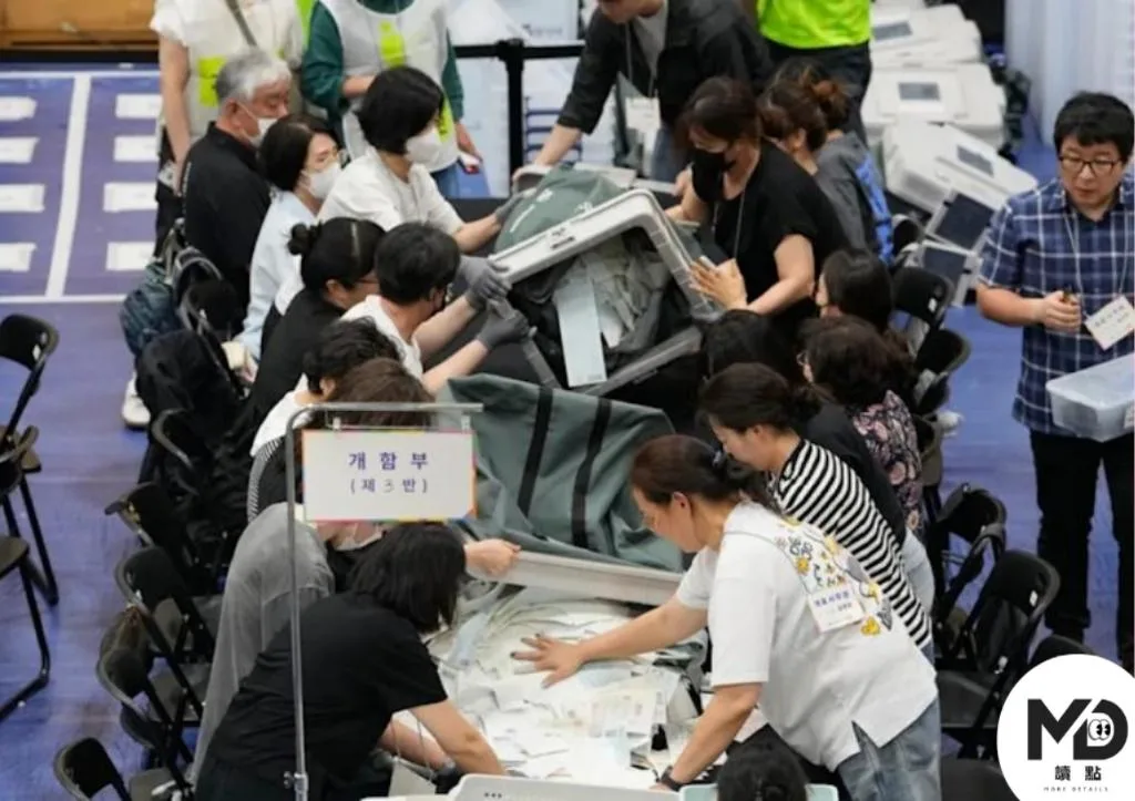 南韓選舉票務人員加速計票