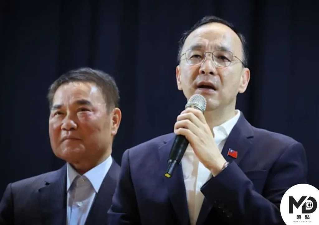 鍾東錦(左)在2025年恢復國民黨籍