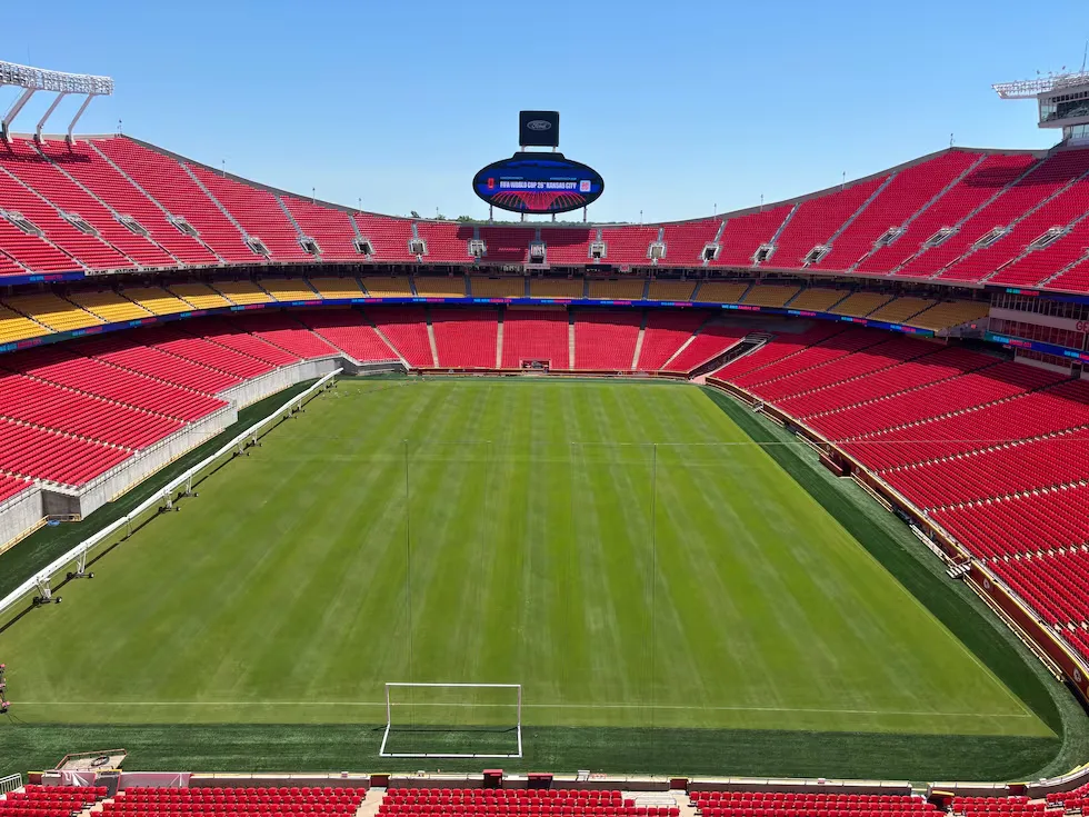 阿羅黑德體育場(Arrowhead Stadium)